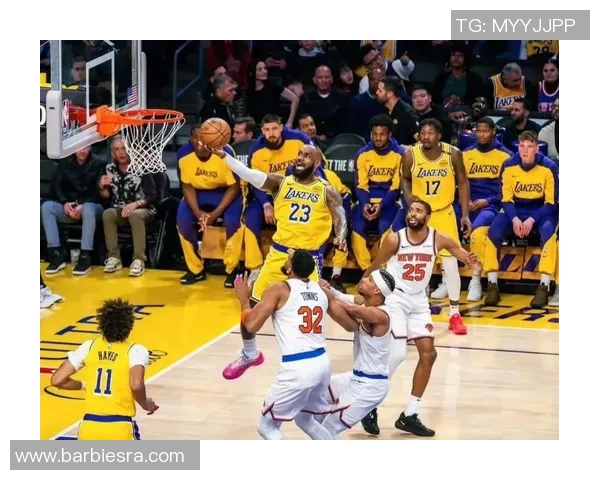 湖人复赛迎战国王全力争胜展现球队实力与斗志 湖人复赛迎战国王全力争胜展现球队实力与斗志