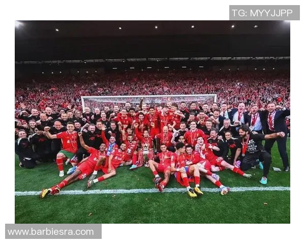 曼联与纽卡联激战在即谁能在英超赛场上笑到最后