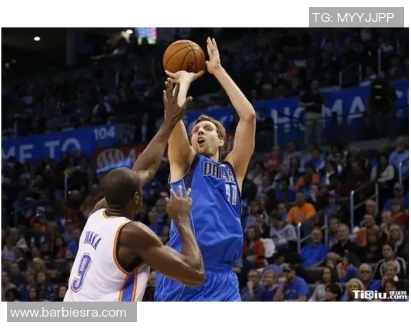 小牛队与雷霆队西部决赛首战精彩回顾与赛后分析